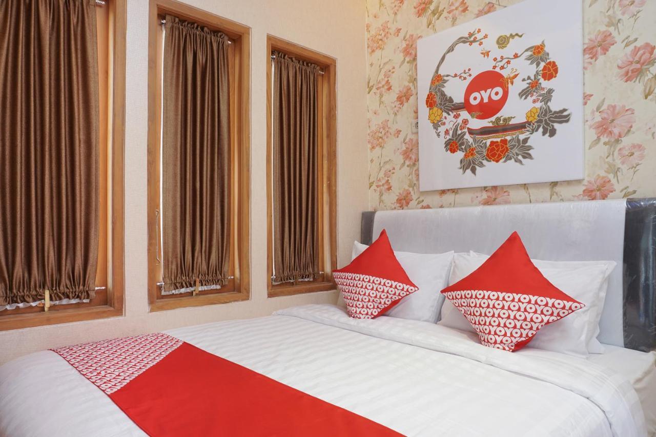 Super Oyo 444 Rafitha Homestay Baturetno Eksteriør bilde