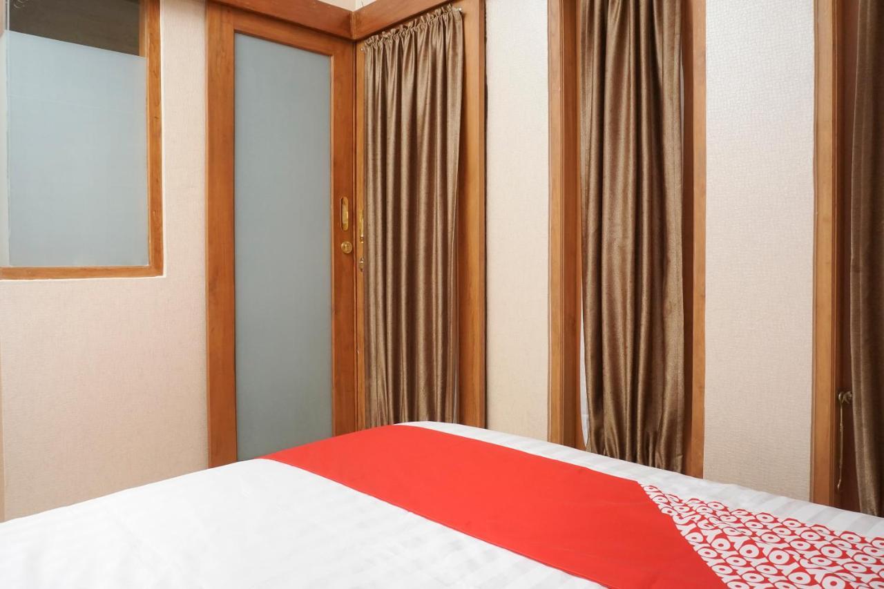 Super Oyo 444 Rafitha Homestay Baturetno Eksteriør bilde